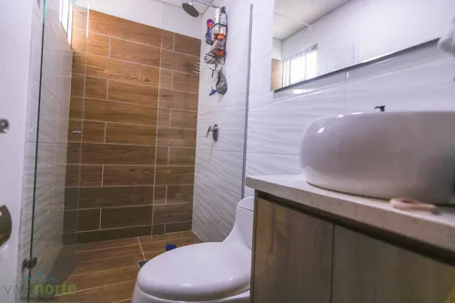 Apartamento En Venta En Niquia Parte Baja. Cod V12921