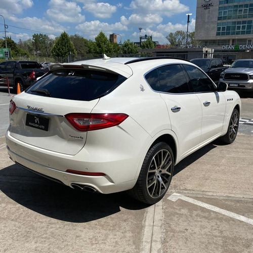 Imagen 7 de 24 de Maserati Levante 3.0 Biturbo Sq4 430cv