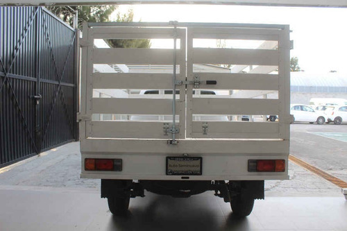 Imagen 5 de 15 de Nissan Estacas Np300 2021 2p L4/2.5 Man D/h A/a