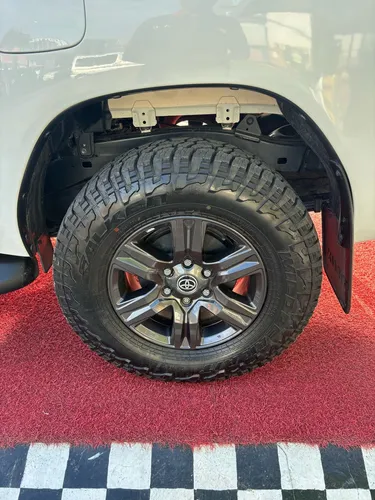 Toyota Hilux Srv 2.4 4x4 Mt Euro 6 Publica