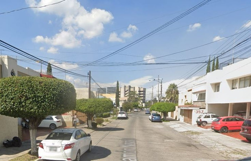 Hermosa Y Amplia Casa En Remate En Zapopan, Jalisco!