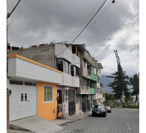 Imagen 3 de 23 de Vendo Casa Independiente Con Opcion A Construir Otros Pisos, Calle Principal, Norte De Quito Carapungo