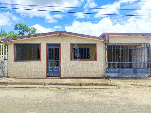 Imagen 1 de 15 de Ledezma Asesores Vende Casa Ubicada En La Urbanización Los Próceres, Ciudad Bolívar - Venezuela