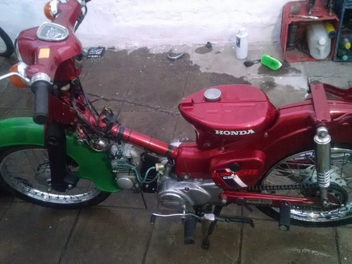 Honda Econo Power C 90 - Faro Redondo