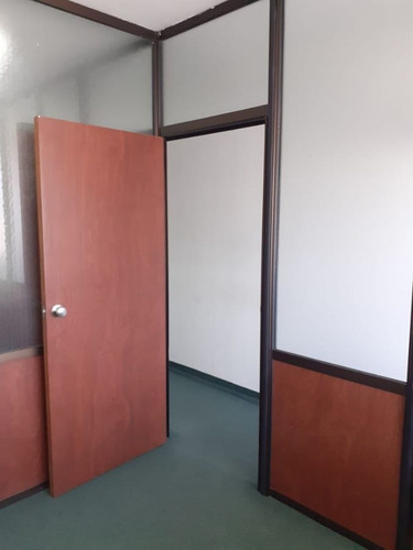 Imagen 5 de 12 de Hermosa Oficina En Venta Ubicada En Laprida A Mts De La Estación Lomas De Zamora