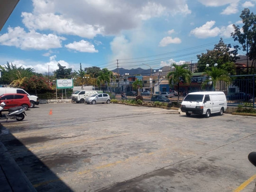 Imagen 2 de 17 de Se Alquila Local Comercial Av. Andres Eloy Blanco