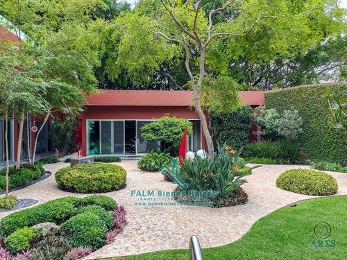 Sumiya Casa Sola En Equina Con Alberca 3 Recámaras, 4 Baños, 2 Autos