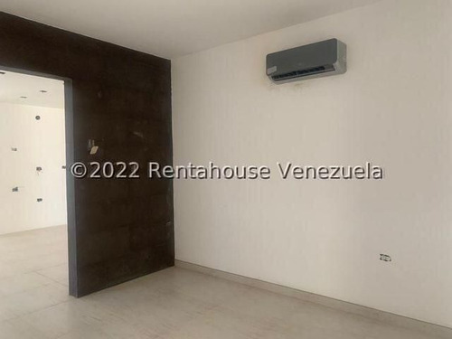 Imagen 3 de 16 de Townhouse En Venta, Puerta Maraven, Punto Fijo.