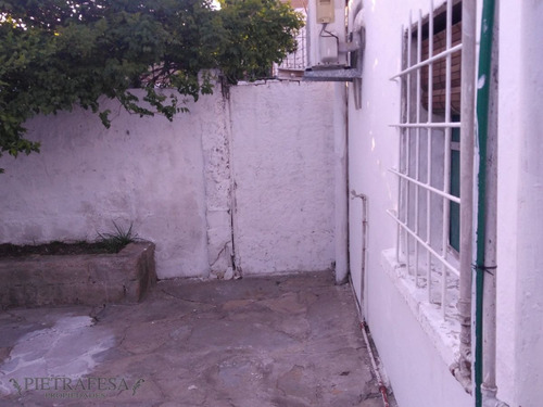 Imagen 14 de 19 de Casa En Venta Con Renta - 2 Dormitorios - 1 Baño - Andres Gomez - Malvin