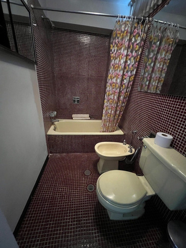 Imagen 11 de 17 de Apartamento Av. 1º Los Palos Grandes, 3 Puestos Estacionamiento, 3 Maleteros, Pozo De Agua, Con Acceso Directo A Av Francisco Miranda