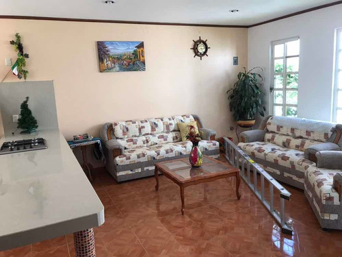 Imagen 11 de 14 de Bonita Casa Bien Ubicada A 1 Calle De Via Corta Santa Ana