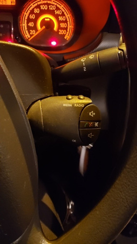 Imagem 7 de 15 de Renault Sandero 2012 1.6 Privilège Hi-torque 5p
