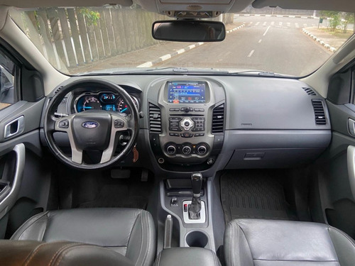 Ford Ranger 3.2 Limited Cab. Dupla 4x4 Aut. 4p
