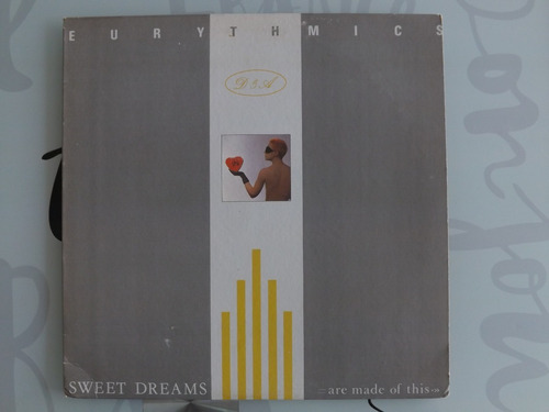 Eurythmics - Sweet Dreams (are Made Of This)  (*)