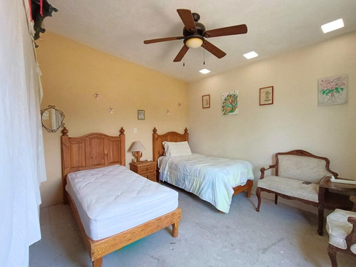 Casa De Campo En Venta En Huimilpan A 30 Min. De El Pueblito Y 35 Min. De Centro Sur, Querétaro