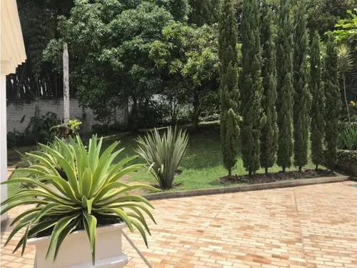 Casa En Venta El Poblado 1 Nivel El Tesoro
