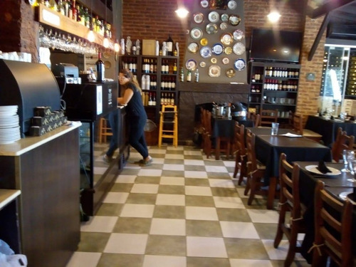 Imagen 8 de 10 de Restaurante Funcionando En Temperley
