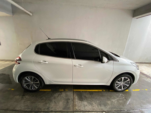 Peugeot 208 1.6 Feline 2017