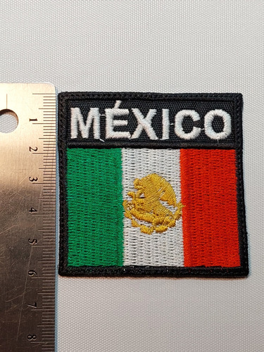 Escudo Bordado Bandera De México De 6 X 6 Cms. Con 1 Pieza.