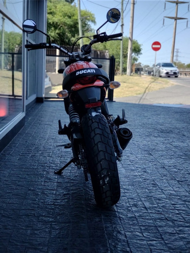 Imagen 6 de 25 de Ducati Scrambler Sixty2 - No Triumph, No Royal Enfield! Gf