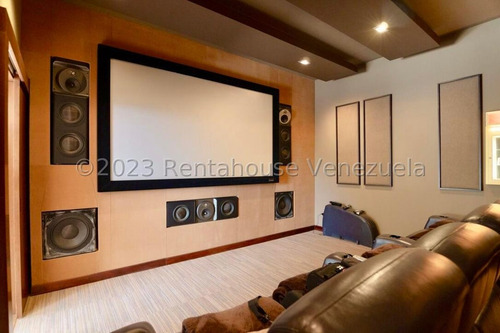Apartamento Penthouse Con Piscina En Venta En La Lagunita Caracas