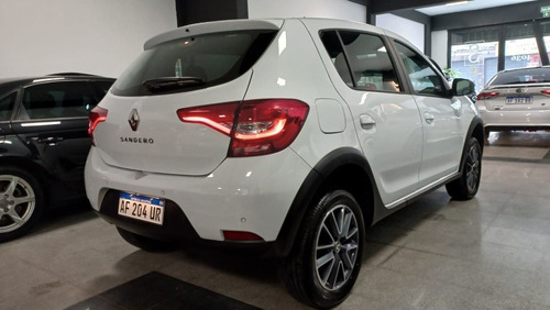 Imagen 3 de 25 de Renault Sandero Intense Cvt 1.6