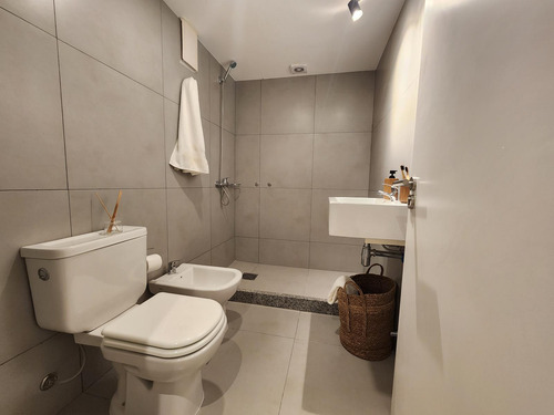 Apartamento En Venta 2 Dormitorios Barrio Sur Terraza Cochera