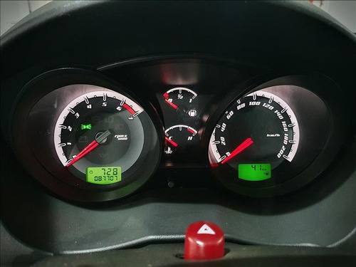 Imagem 8 de 13 de Ford Fiesta 1.6 Flex 8v Class 5p