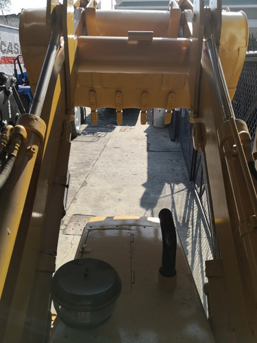 Traxcavo Marca Caterpillar Modelo 931 Cargador Sobre Orugas