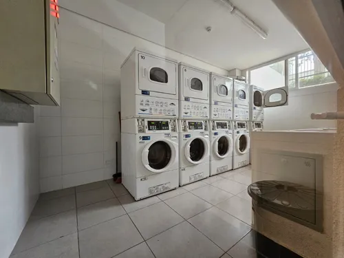 Depto 2 Dormitorios Y 1 Baño En Piso 12.