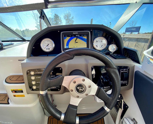 Barco Crucero Quest 25 2017 200 Horas Volvo Penta 300 Hp