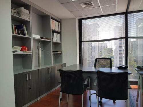Hermosa Oficina En Venta En La Urbina Con Vigilancia