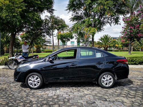 Imagen 2 de 15 de Toyota Yaris S 2018