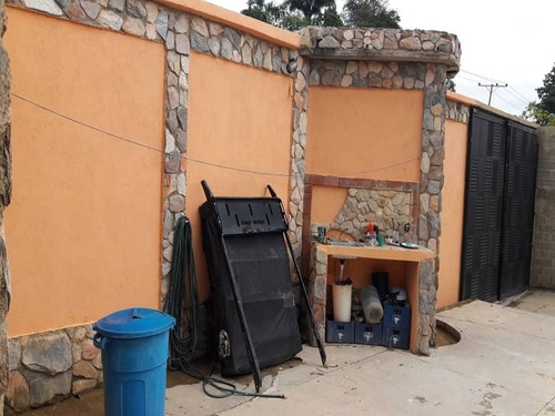 Imagen 5 de 11 de En Venta Amplio Terreno En Colinas De Guataparo Valencia, Totalmente Cercado Con Pared Perimetral