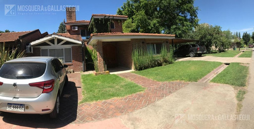 Imagen 2 de 22 de Mosquera Y Gallastegui - Excelente Casa En Los Lagartos