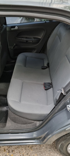 Imagen 10 de 11 de Volkswagen Gol Trend 2010 1.6 Pack Ii