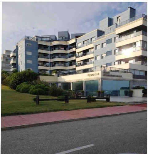Imagen 2 de 9 de Depto En Venta, Punta Del Este - Uruguay