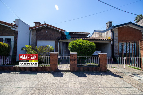 Casa 3 Amb C/ Cochera S/ Lote 420m2