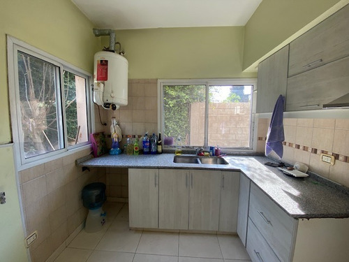 Imagen 8 de 9 de Venta- Casa 3 Ambientes Con Jardin Y Cochera