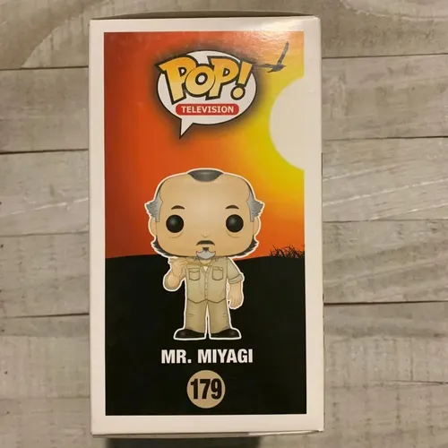 Funko Pop The Karate Kid - Mr. Miyagi #179 - Mint | MercadoLibre