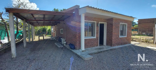 Linda Casa En Venta Bien Ubicada Con  Buena Aislación Térmica A 150 Mtrs Ruta 10