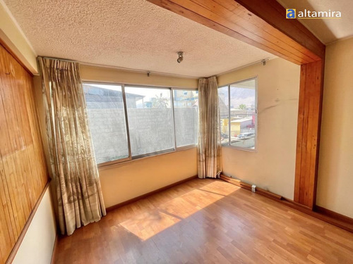 Departamento En Venta De 3 Dorm. En Iquique