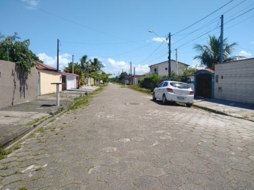 Imagem 6 de 21 de Casa Com 3 Quartos, Churrasqueira, Próxima Ao Centro Comercial E À 1,2km Do Mar Em Itanhaém, Sp.