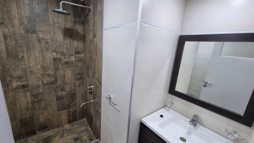 Imagen 11 de 16 de En Venta. Ph De 3 Ambientes Totalmente Reciclado. Zona Güemes.