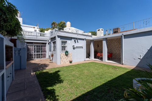 Casa A La Venta En Hipolito Yrigoyen 1182 Lujan Centro