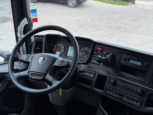 Scania P280 Trucado 6x2 Retarder 2025 Carroceria 8,70m