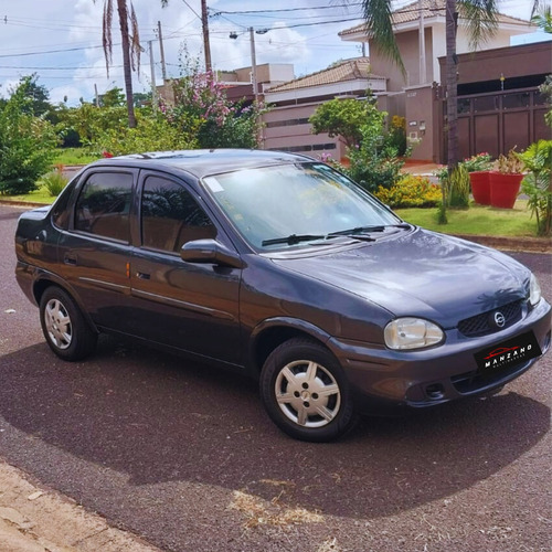 Chevrolet Corsa Sedan 1.0 Super Milenium 4p