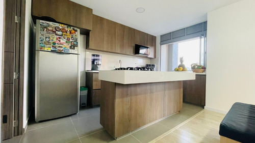 Imagen 3 de 28 de Espectacular Apartamento En Venta, Amplio Balcon Con Vista Garantizada Envigado