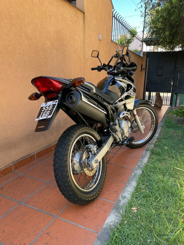 Imagen 4 de 15 de Honda Falcon 400