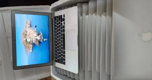 Macbook Air / Intel I5 / 8gb Ram / 128gb Ssd / 13 Pulgadas Gris (Reacondicionado)